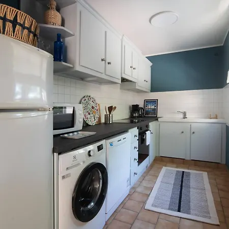 Lou Bousquet Rez De Jardin. Pour 5 Personnes Dans *