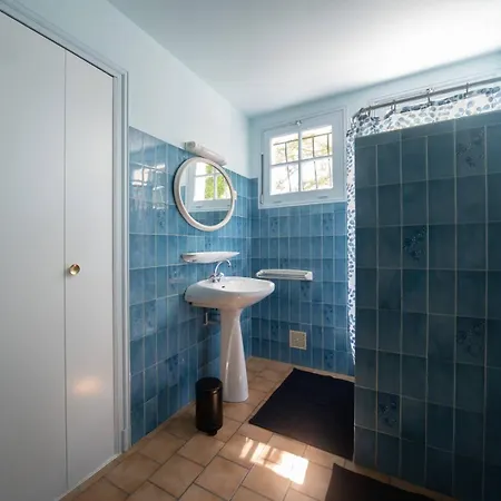 Lou Bousquet Rez De Jardin. Pour 5 Personnes Dans Apartment *