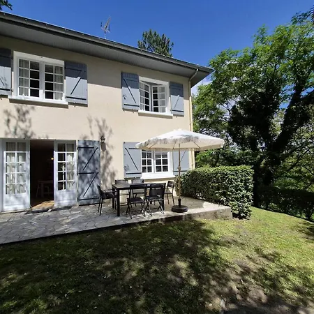 Lou Bousquet Rez De Jardin. Pour 5 Personnes Dans *